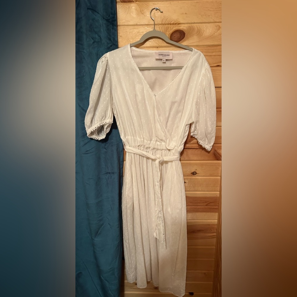 JessaKae Sowerby Swiss Dot Midi Dress in White Size XL